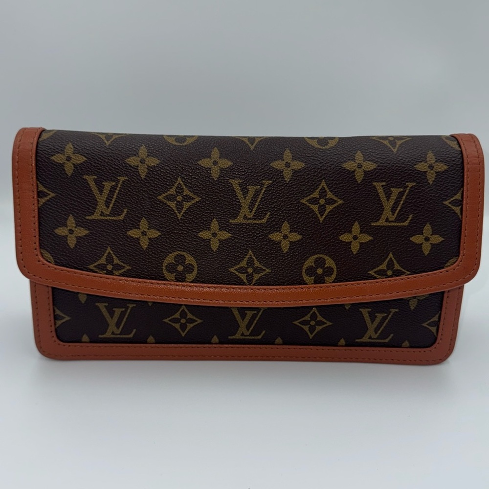 Louis Vuitton Pochette Dame Clutch